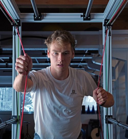 Patrick Cometta Training on a Sensopro at Bfit2 Gym in Düdingen